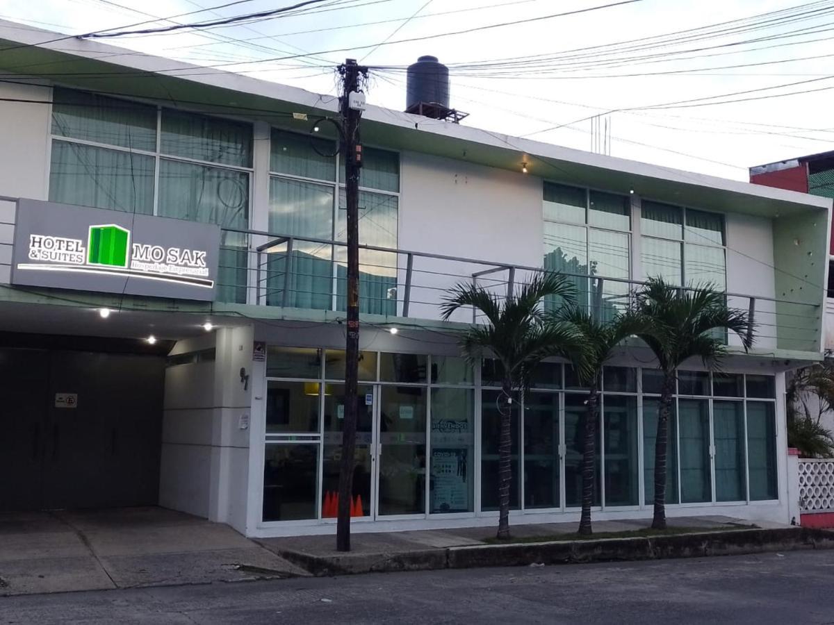 Hotel & Suites Mo Sak 塔帕丘拉 外观 照片