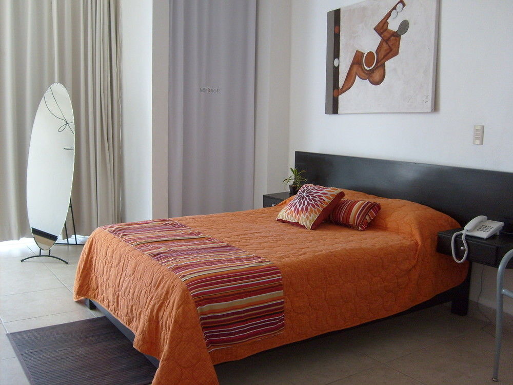Hotel & Suites Mo Sak 塔帕丘拉 外观 照片