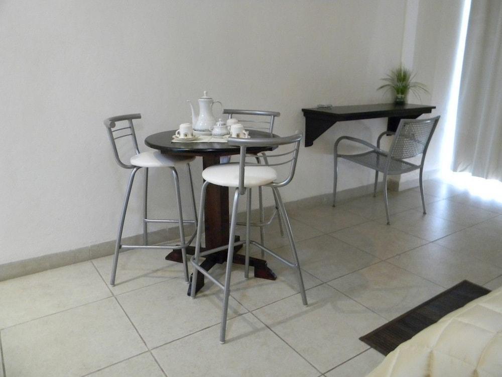 Hotel & Suites Mo Sak 塔帕丘拉 外观 照片